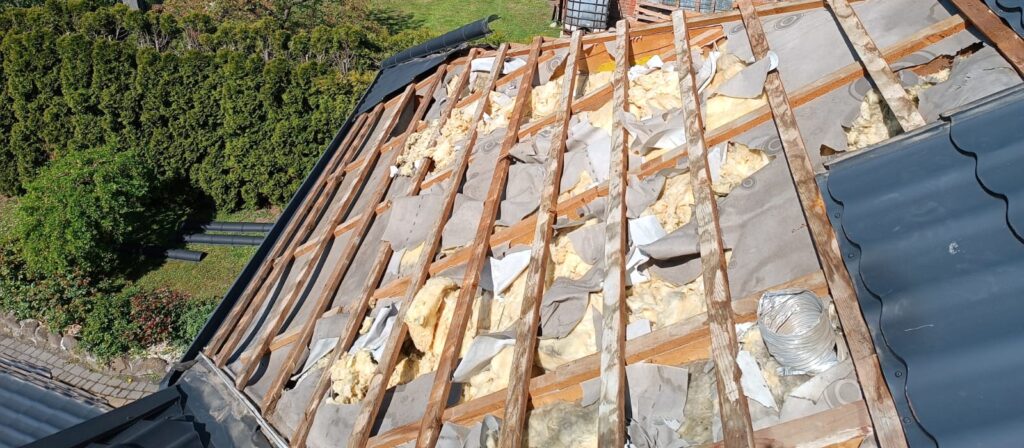 naprawa dachu po kunie