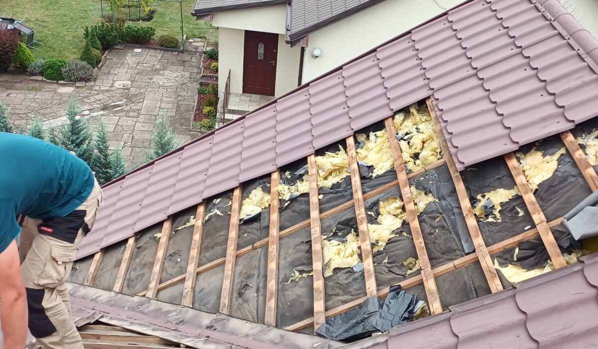 naprawa dachu po kunie